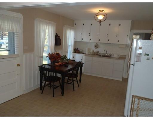 296 Moore St, Chicopee, MA 01013 photo 7