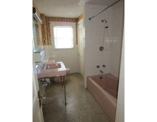 38 Walnut St, Framingham, MA 01702 photo 21