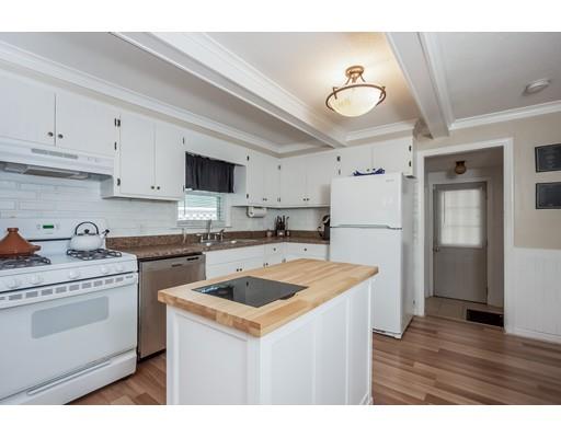 521 Plumtree Rd, Springfield, MA 01118 photo 9
