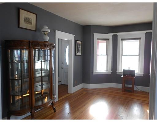 31 Davis St, Easthampton, MA 01027 photo 4