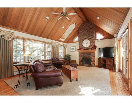 2 Harwick Rd, Wakefield, MA 01880 photo 9