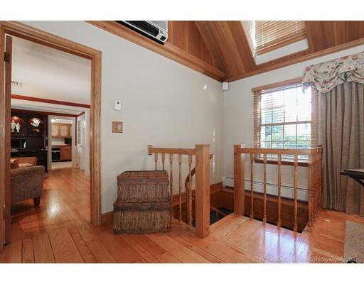 2 Harwick Rd, Wakefield, MA 01880 photo 11