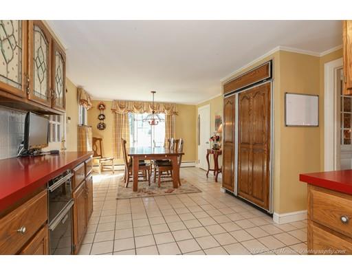 2 Harwick Rd, Wakefield, MA 01880 photo 4