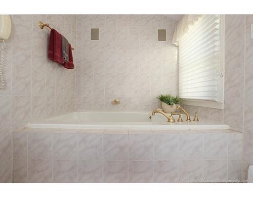 2 Harwick Rd, Wakefield, MA 01880 photo 20