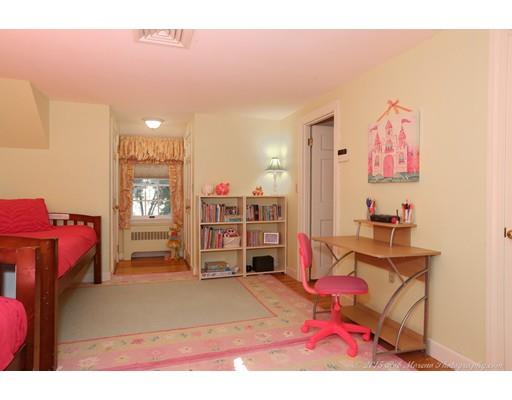 2 Harwick Rd, Wakefield, MA 01880 photo 14
