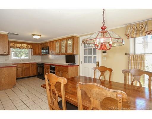 2 Harwick Rd, Wakefield, MA 01880 photo 3