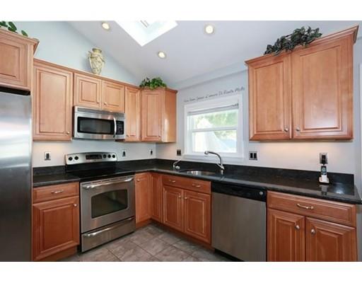 24 Summer Dr, Saugus, MA 01906 photo 5