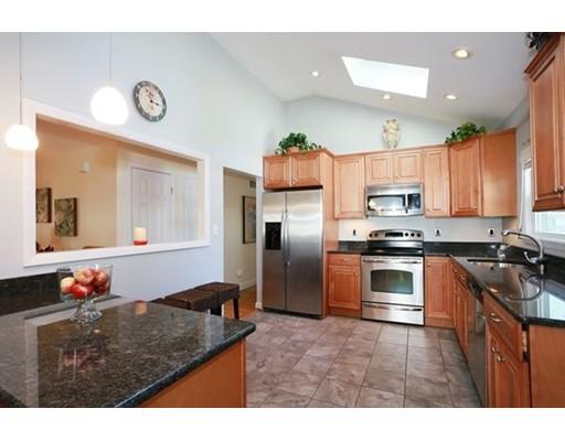 24 Summer Dr, Saugus, MA 01906 photo 3
