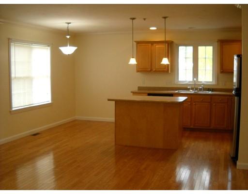 21 Third St #D, Webster, MA 01570 photo 4