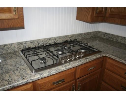 81 Colonial Rd, Lawrence, MA 01843 photo 9