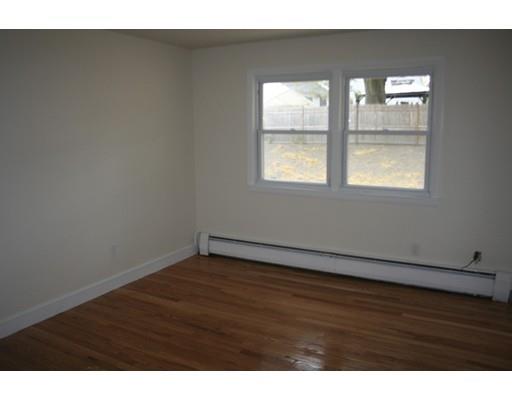 81 Colonial Rd, Lawrence, MA 01843 photo 12