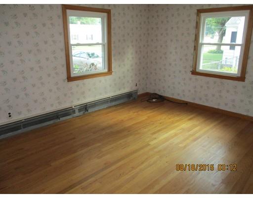 28 Graham St, Springfield, MA 01119 photo 7