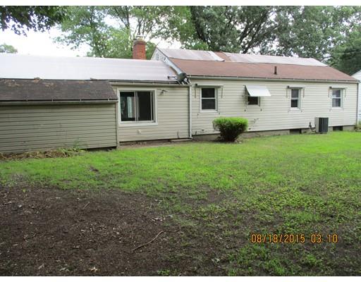 28 Graham St, Springfield, MA 01119 photo 4