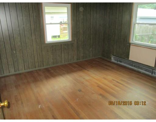 28 Graham St, Springfield, MA 01119 photo 8