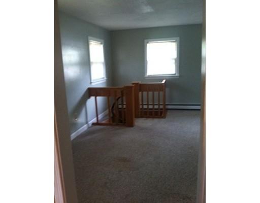 21 Martin St, Buzzards Bay, MA 02532 photo 4