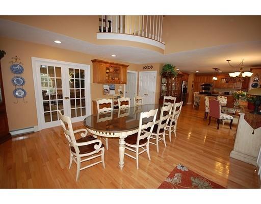 31 Talbott Farm Dr, Mendon, MA 01756 photo 13