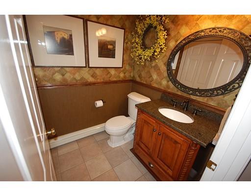 31 Talbott Farm Dr, Mendon, MA 01756 photo 6