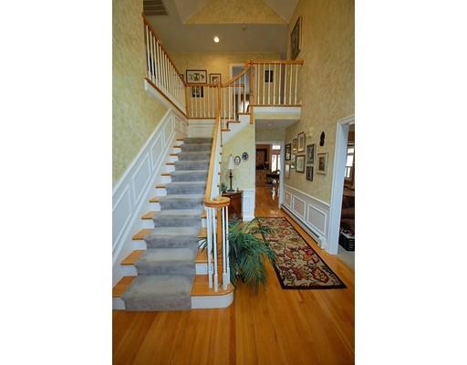 31 Talbott Farm Dr, Mendon, MA 01756 photo 4