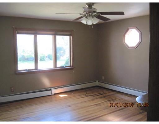 39 Walter St, Worcester, MA 01609 photo 2