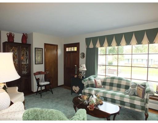80 Redden Rd, Springfield, MA 01119 photo 4