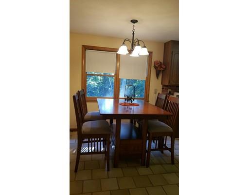 97 Bremen St, Springfield, MA 01108 photo 4