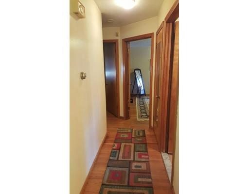 97 Bremen St, Springfield, MA 01108 photo 5