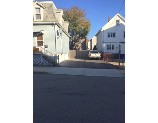 18 Lapham St, Fall River, MA 02721 photo 3