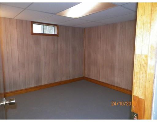 25 Knight St, Worcester, MA 01605 photo 8