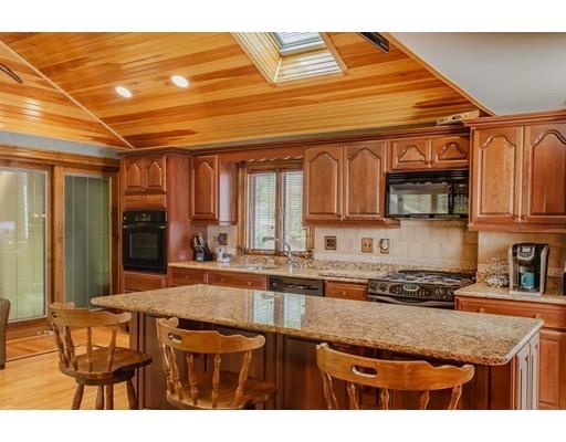 10 Macdonald Cir, Walpole, MA 02081 photo 14