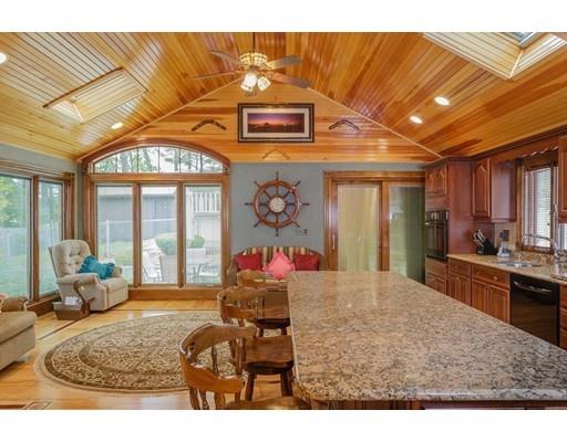 10 Macdonald Cir, Walpole, MA 02081 photo 12