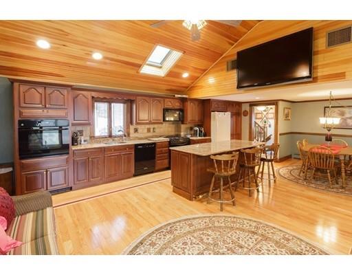 10 Macdonald Cir, Walpole, MA 02081 photo 13