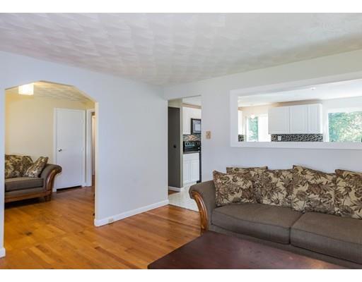 117 Portulaca Dr, Springfield, MA 01129 photo 6