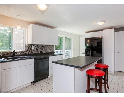 117 Portulaca Dr, Springfield, MA 01129 photo 1