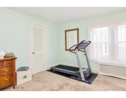 97 Gillette Ave, Springfield, MA 01118 photo 14