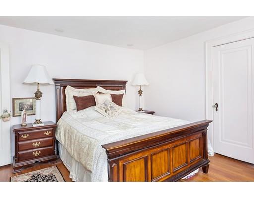 97 Gillette Ave, Springfield, MA 01118 photo 12
