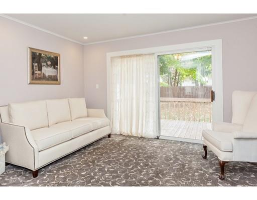 97 Gillette Ave, Springfield, MA 01118 photo 5