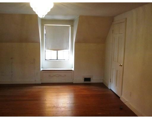 139 Osborne Ter, Springfield, MA 01104 photo 14