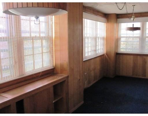 139 Osborne Ter, Springfield, MA 01104 photo 11