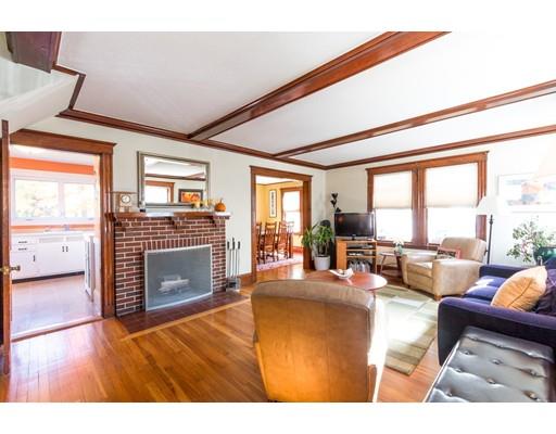 7 Temple St, Reading, MA 01867 photo 2