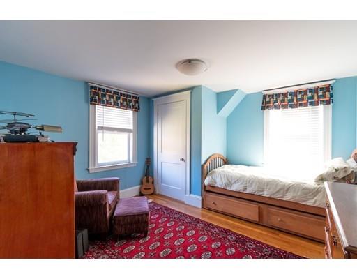 7 Temple St, Reading, MA 01867 photo 8