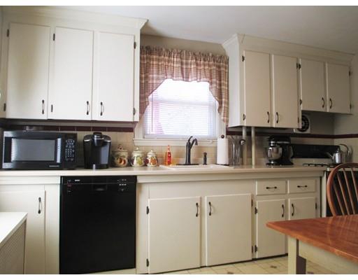 10 Batavia St, Worcester, MA 01604 photo 4