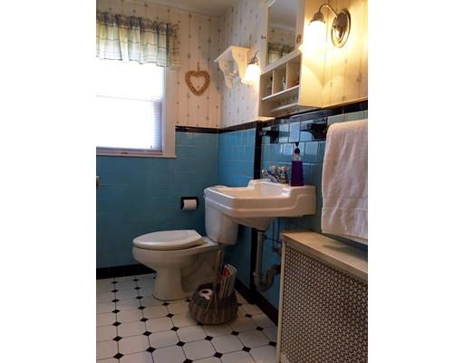 10 Batavia St, Worcester, MA 01604 photo 8