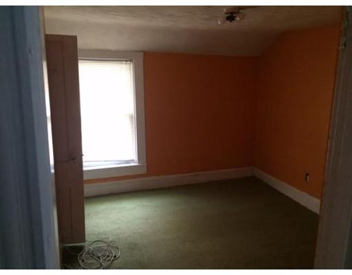 2 Smith Ln, Worcester, MA 01606 photo 4