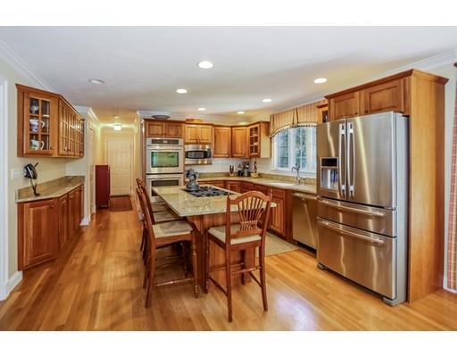 70 Culloden Dr, Canton, MA 02021 photo 6