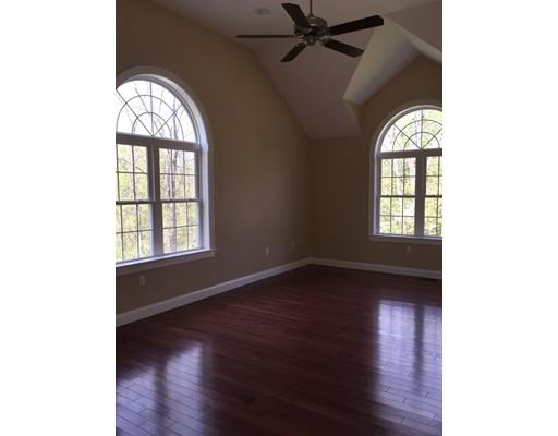 7 Prospect St, Upton, MA 01568 photo 11