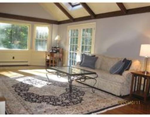 1 Saw Mill Pond Rd, Hingham, MA 02043 photo 9