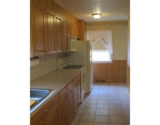 124 Blanche St, Springfield, MA 01119 photo 2