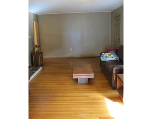 124 Blanche St, Springfield, MA 01119 photo 6