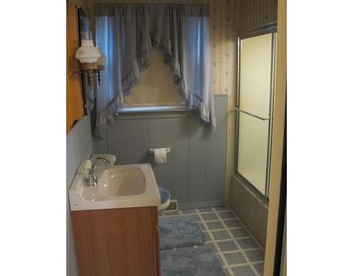 124 Blanche St, Springfield, MA 01119 photo 10