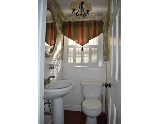 1553 Plumtree Rd, Springfield, MA 01119 photo 8